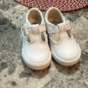 Toddler girl shoes. Gently worn. Size 4.